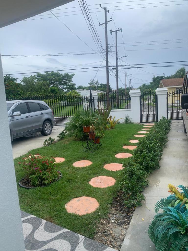 Mj Sweet Nassau